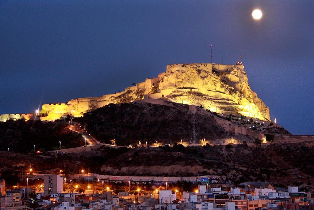 Guesthouse Central Alicante Exteriör bild
